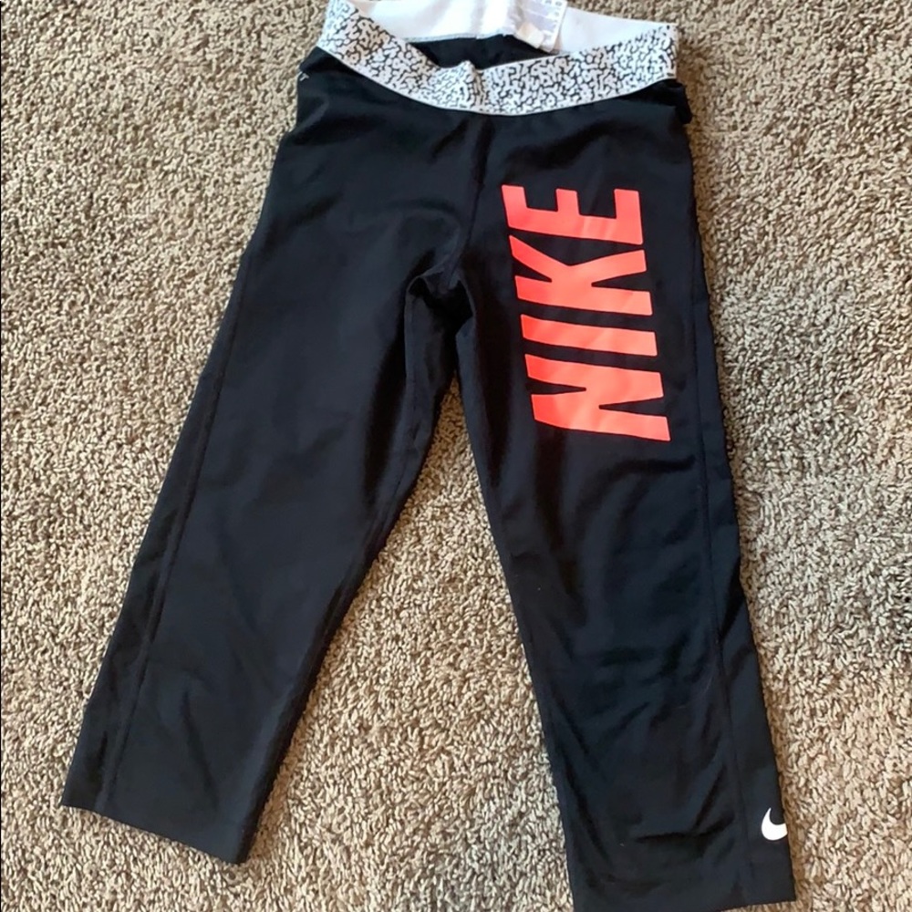 Knee length Nike leggings, size XS